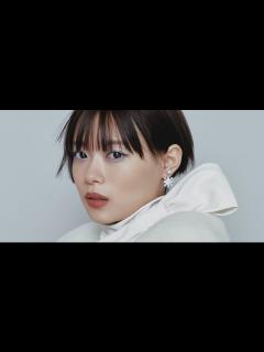[x]「フォクシー」で叶える、杉咲 花のホリデースタイル