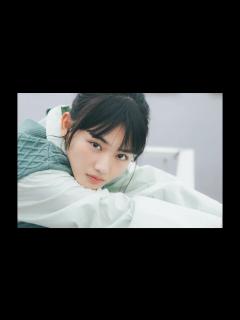 [x]櫻坂46山崎天、透明感溢れる瞳にドキッ 高校卒業グラビア披露【セレブニュース】 - YouTube