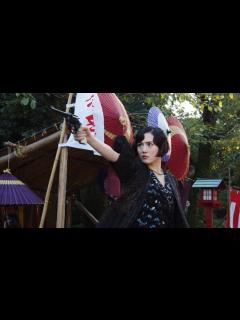 [x]綾瀬はるか 映画『リボルバー・リリー』特別映像① - YouTube