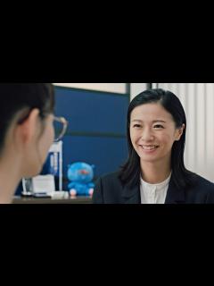 [x]榮倉奈々、夫婦間での相談は「するし、される」 撮影ではアドリブで相談を受ける場面も みずほ銀行新CM＆メイキング＆インタビュー - YouTube