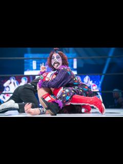 [x]【スターダム】刀羅ナツコと琉悪夏が激怒！『奈七永！新冷凍庫爆弾を考えてきてるから楽しみにしとけよ！あいつが最後に貰うプレゼントだ人生でな ...