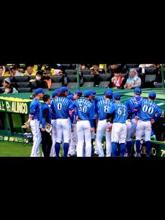 [x]満塁弾くらった後の石井琢朗コーチの鼓舞！ 横浜DeNAベイスターズ 2023/5/14 - YouTube