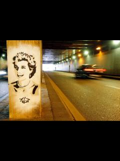 [x]25年前、ダイアナ元妃の事故現場に居合わせた医師がそのときを振り返る｜ハーパーズ バザー（Harper's BAZAAR）公式